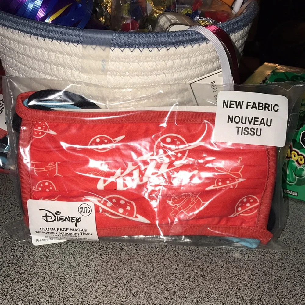 NWT Disney Cloth Masks 😷 Set of Four